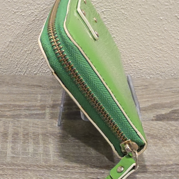 Kate Spade New York Nesa Pasadena Patent Leather Wallet - Picture 3 of 8